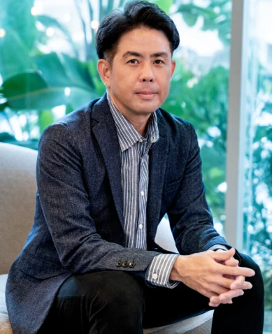 代表取締役 粟国 傑